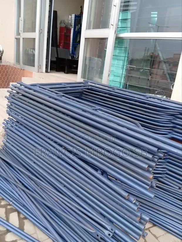 2m Heavy Duty Scaffolding Ladders - Strong Steel - 1