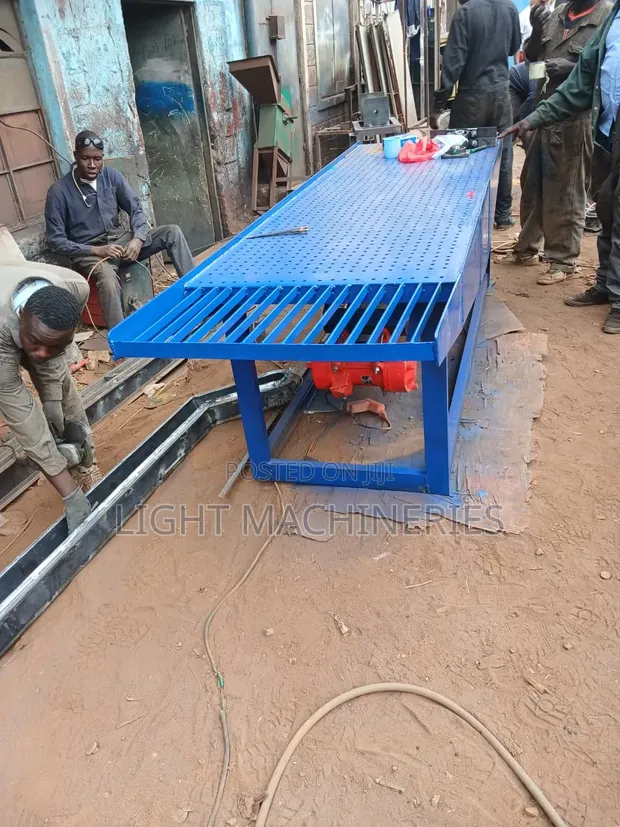 Vibrating Table Machine for Concrete & Cabro - 1