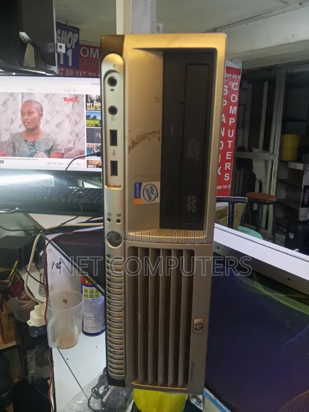 Kompyuta ya HP Desktop 2GB RAM Intel Core 2 Duo 250GB HDD - 1