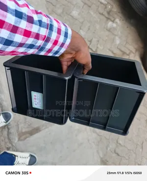 Heavy-Duty Plastic Cube Moulds for Concrete Testing