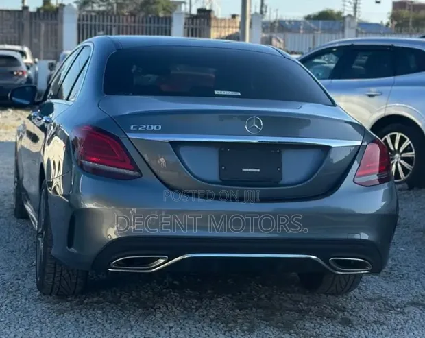 Mercedes-Benz C200 2019 AMG Line - 1