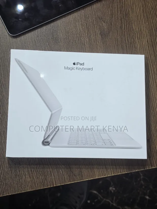 Apple Magic Keyboard for iPad Pro 11-inch / Air - White - 1
