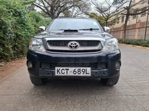Toyota Hilux Double Cabin 2011