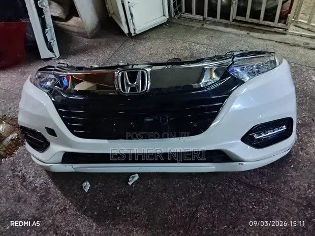 Used 2019 Honda Vezel Nosecut - Ex-Japan - 1