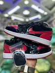 Air Jordan 1 Low Patent Bred - 1