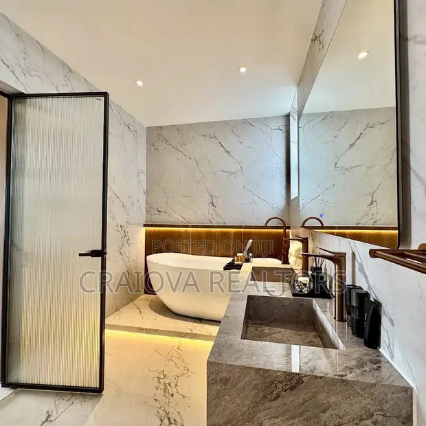 5-Bedroom Apartment for Sale in Spring Valley - 1