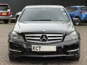 Mercedes-Benz C200 2012 Black