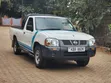 Nissan Hardbody 2011 White - 4