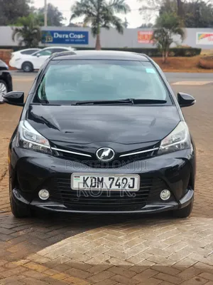 Toyota Vitz 1.3 AWD 2016 Black