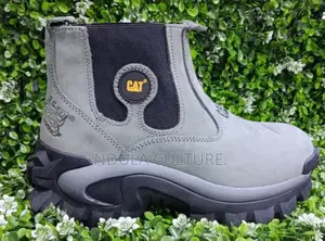 Caterpillar Rugged Slip-on Boots