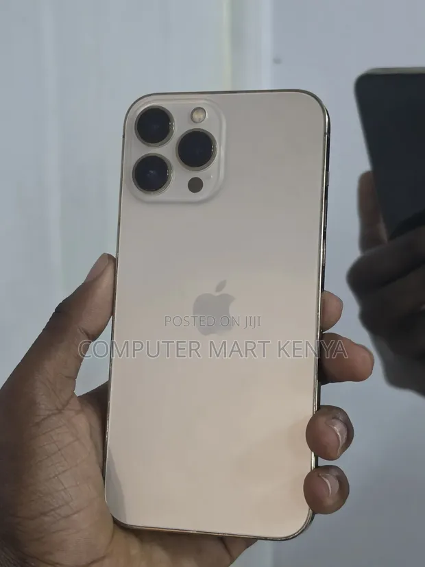 Apple iPhone 13 Pro Max 256GB Gold - 1
