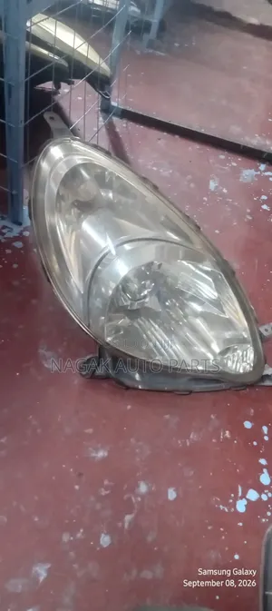 Toyota Fun Cargo 2008 Xenon Headlight
