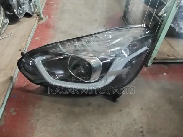 Honda Fit 2020 Xenon Headlight (Used) - 1