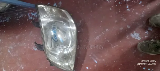 Toyota Noah 2002 Headlight (Non-Xenon) - 1