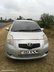 Toyota Vitz 2005 Silver - 2