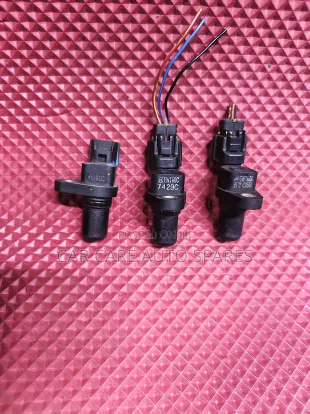 Crankshaft Position Sensor Mitsubishi Pajero - 1