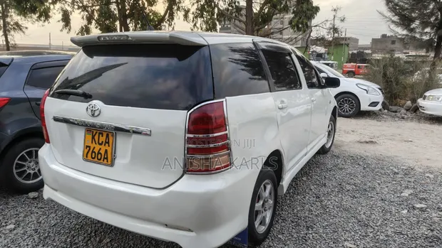Toyota Wish 2007 White - 1