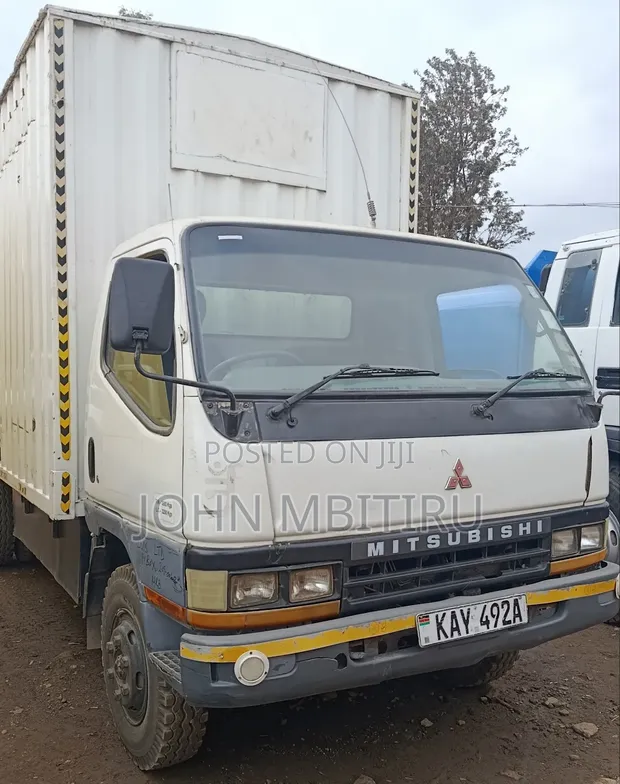 Mitsubishi Canter Lori Rigid - 1
