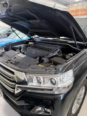 Toyota Land Cruiser 4.6 V8 GX 2019 Black