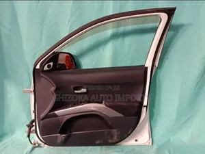 Mitsubishi Outlander 2006 Front Door Assembly (Right)