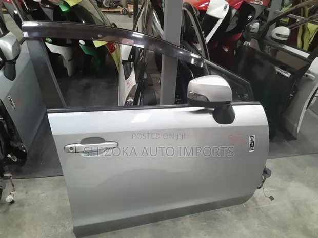 Subaru Impreza G4 GJ7 Right Front Door Assembly (2013) - 1