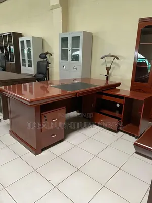 Executive Desk with Wilt Pedestal