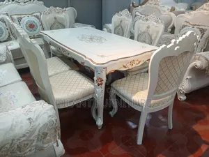 Royal White Gold Jedwali la Kula la Mbao la Viti 6 Vilivyochongwa