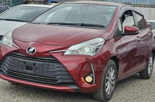 Toyota Vitz 1.3 FWD 5dr Hatchback 2019 Maroon - 1