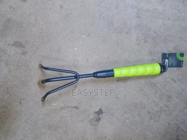 3-Prong Rake ya bustani Mkono Cultivator - 1