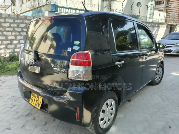 Toyota Spade 2013 - Black - 1