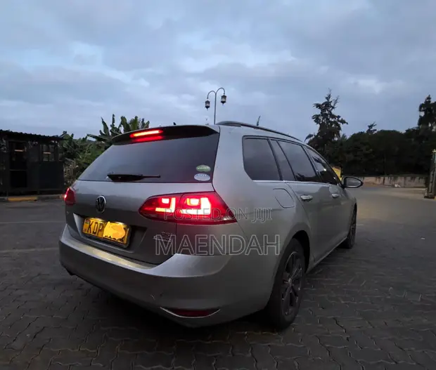 Volkswagen Golf TSI S 2016 Silver - 1