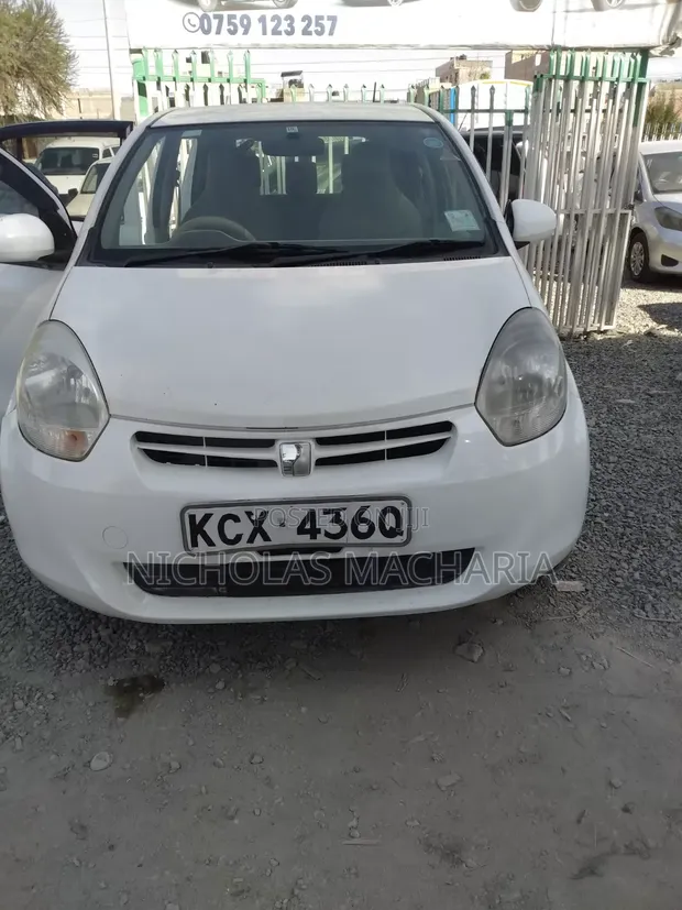 Toyota Passo 2012 White - 1