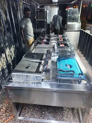 Combined Cooking Unit with 6 Burners & Deep Fryer
