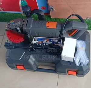 Kzubr 2800W Wall Chaser