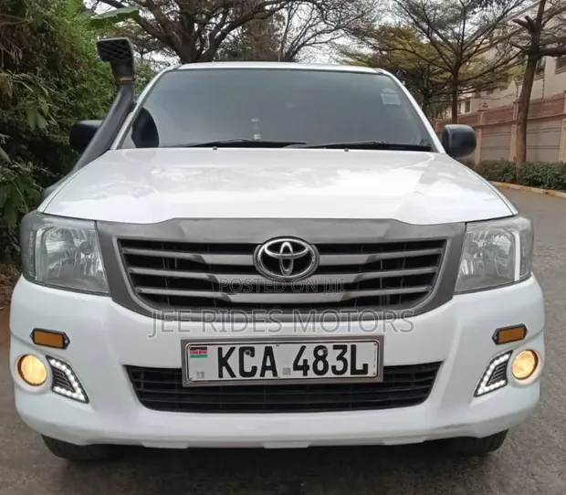 Toyota Hilux 2014 Double Cabin - 1
