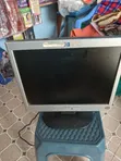 HP 17-inch HD Monitor - 1