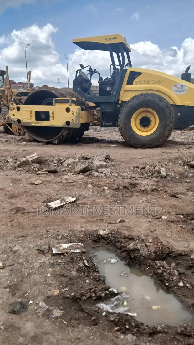 Roller Compactor kwa Ajili ya Kukodisha - 1