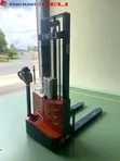 Electric Forklift for Hire - 4