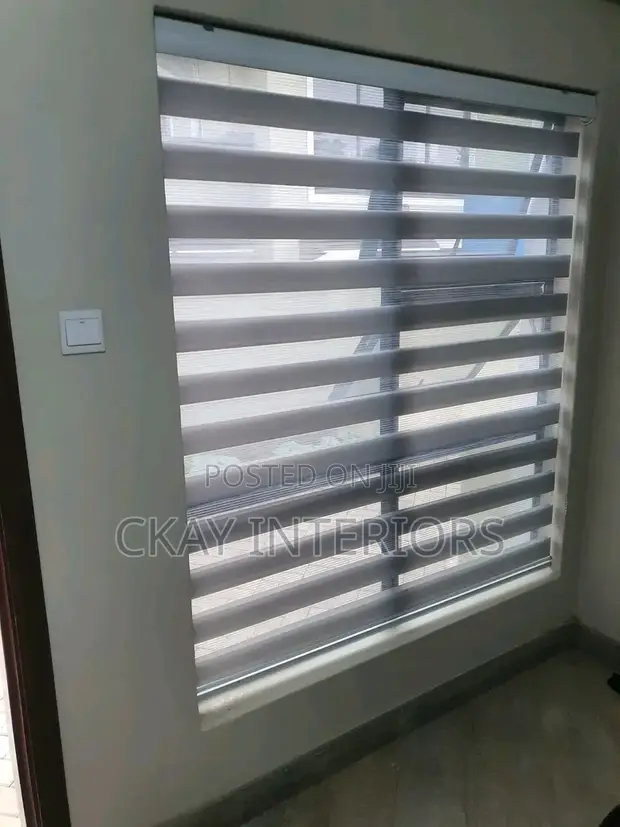Stylish Horizontal Blinds for Offices - 1