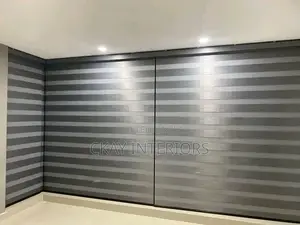 Beautiful Horizontal Blinds for Office Waiting Areas