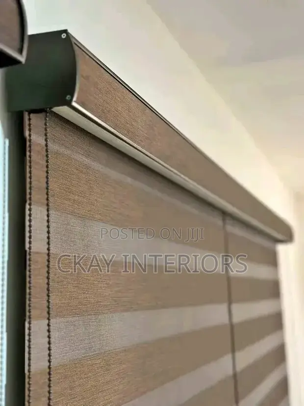 Elegant Horizontal Blinds for Office Windows - 1