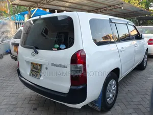 Toyota Probox 1.3 DX Comfort 2WD 2016 - White