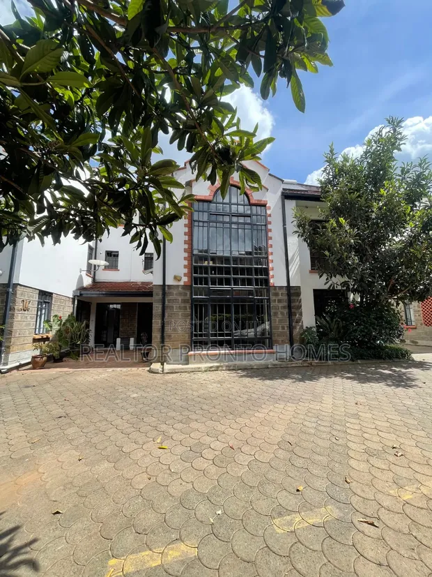 5-Bedroom Townhouse for Rent in Lavington, Valley Arcade - 1
