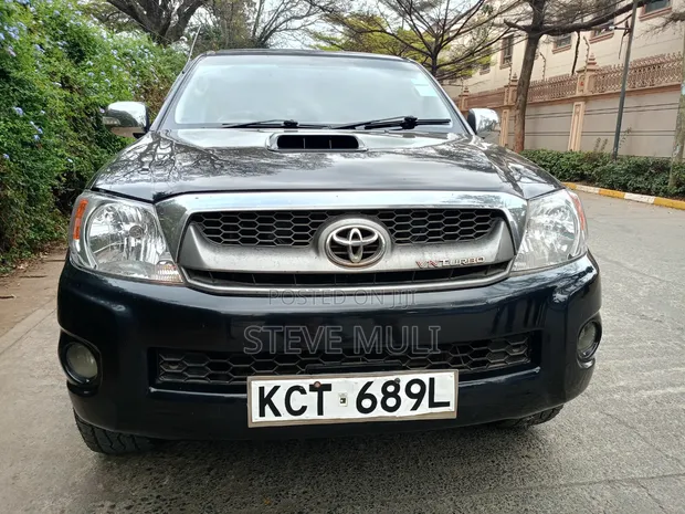 Toyota Hilux Double Cabin 2012 Gray - 1