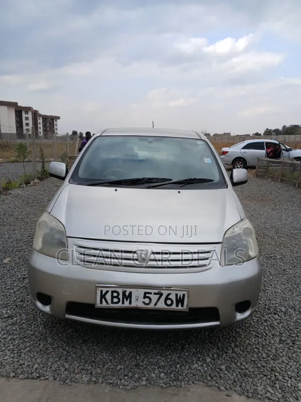 Toyota Raum 2005 Beige - 1
