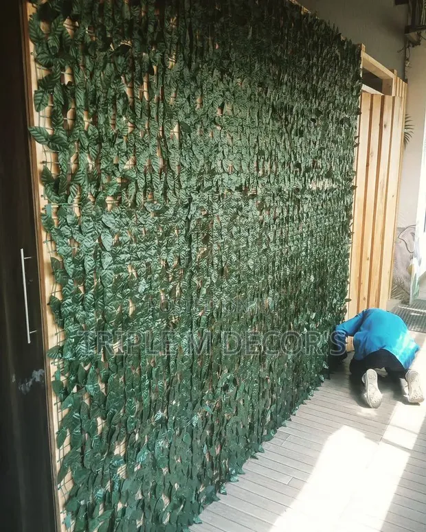 Decorative Faux Leaf Privacy Fence for Balcony Railings - 1