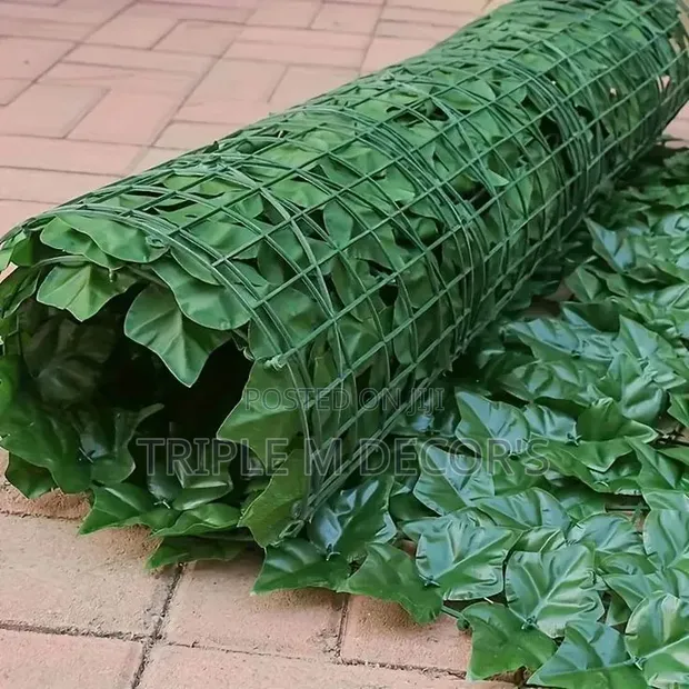 Waterproof Dark Green Artificial Ivy Leaf Privacy Screen Roll - 1