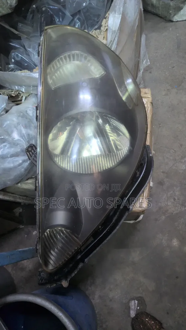 Honda Fit 2005 Front Headlight - 1