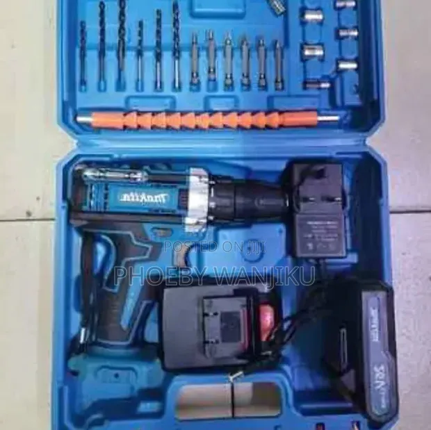 Makita Cordless Drill Set with Bits - 1