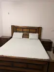 Kitanda cha King Size cha Furniture Palace na Meza za Kando 2 - 4